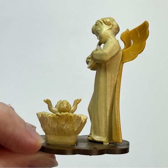 vintage hard plasitc nativity set figurine angel baby jesus made in italy mcm 3” - Picture 7 of 7